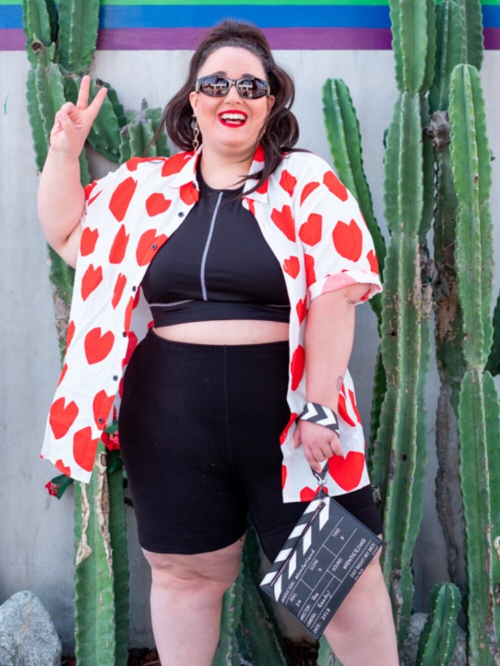 VatPave White and Red Heart Print Short Sleeve Button Down